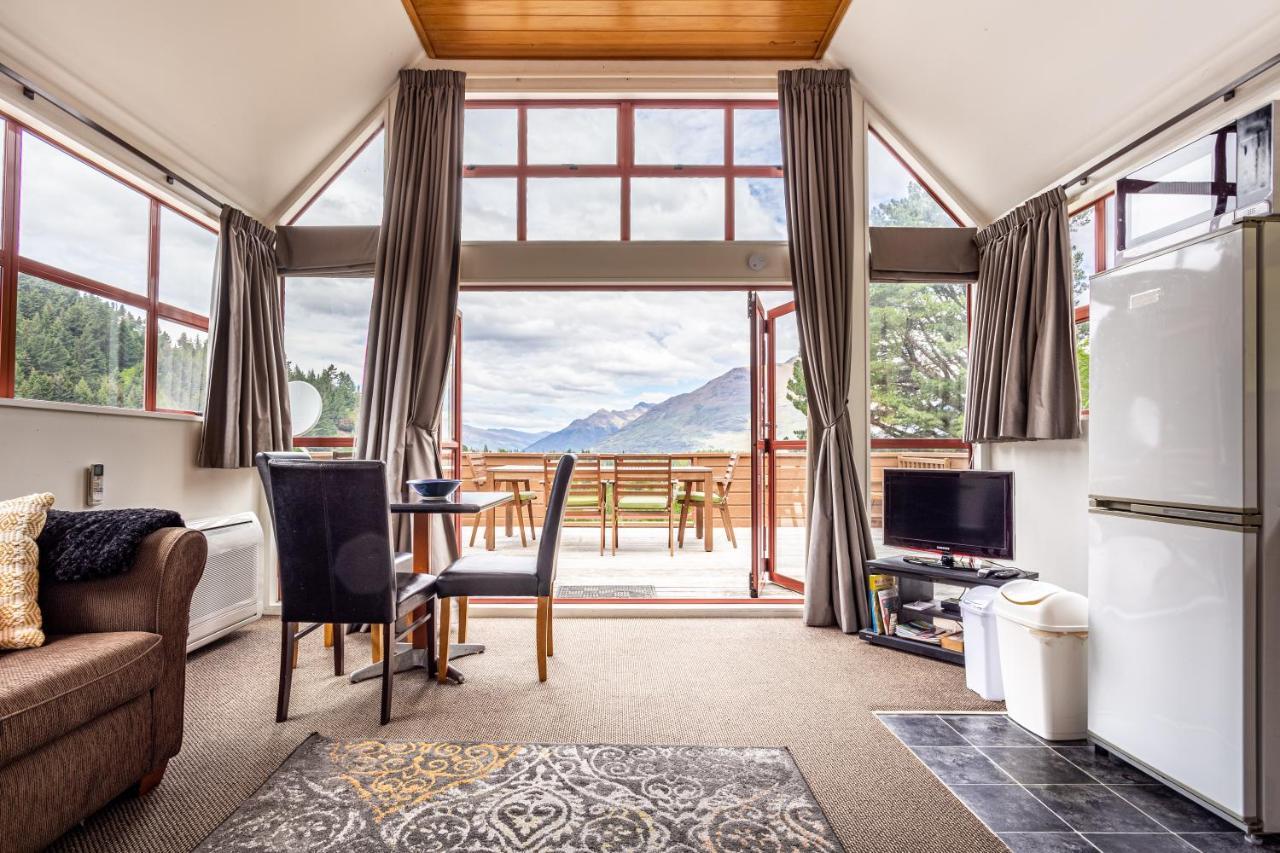 Hot Tub And Views Over - Entire House *