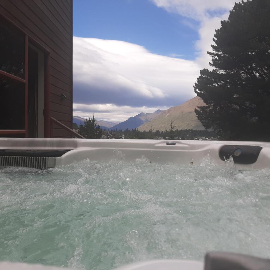 Holiday home Hot Tub And Views Over - Entire House *